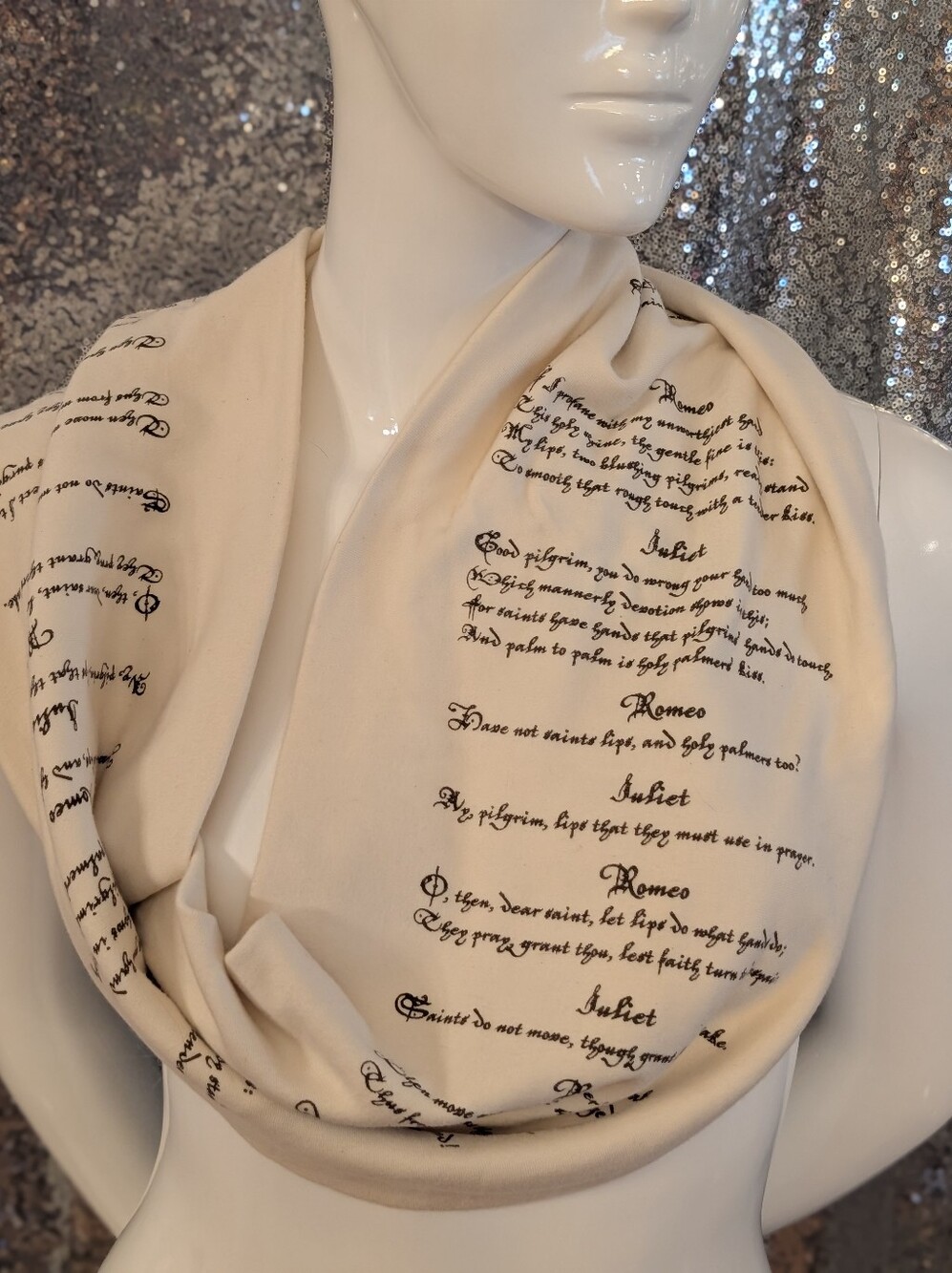 Romeo and Juliet Script Literary Infinity Scarf – Shakespeare Quote Beige Black